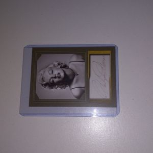 Authenticated signed Marilyn Monroe photograph